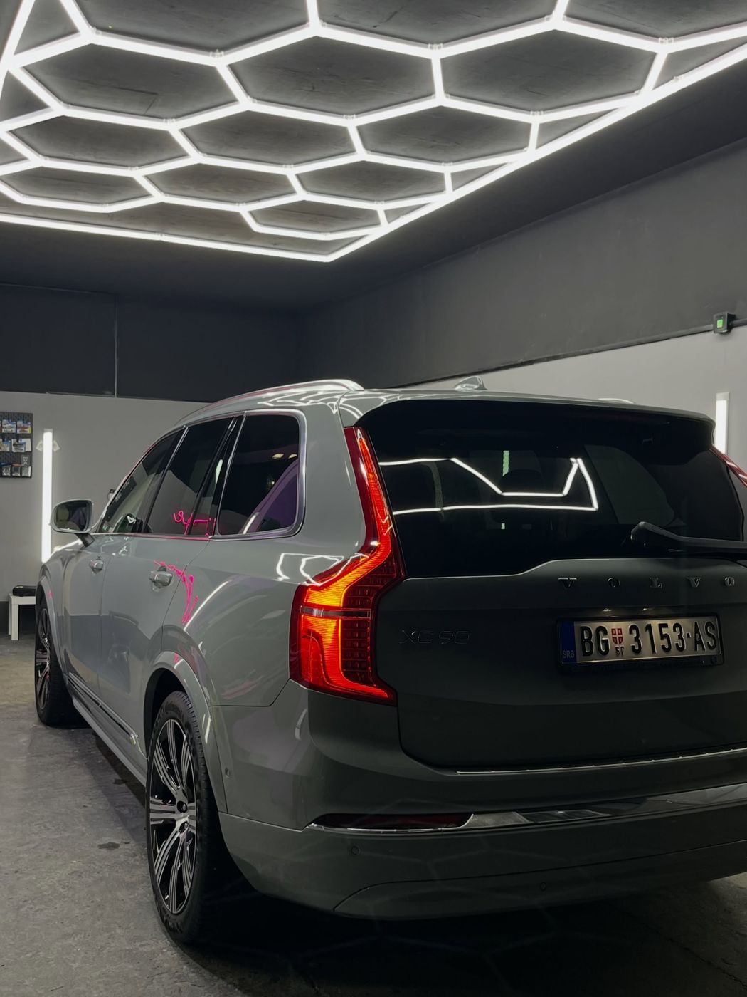 Volvo XC90 posle poliranja, pogled otpozadi